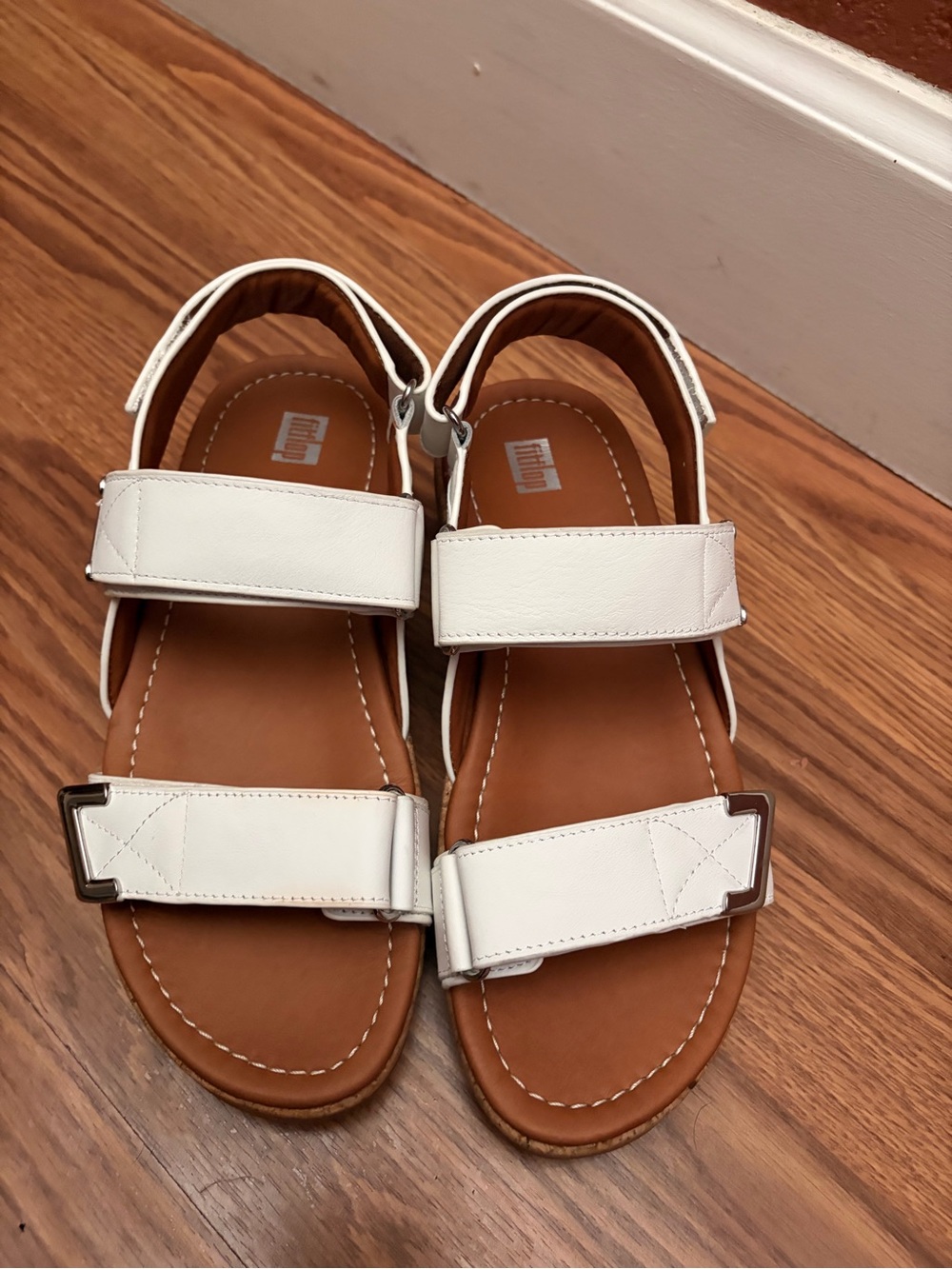 Fitflop Women's Remi White Leather Adjustable Back Strap Wedge Sandals Sz 8